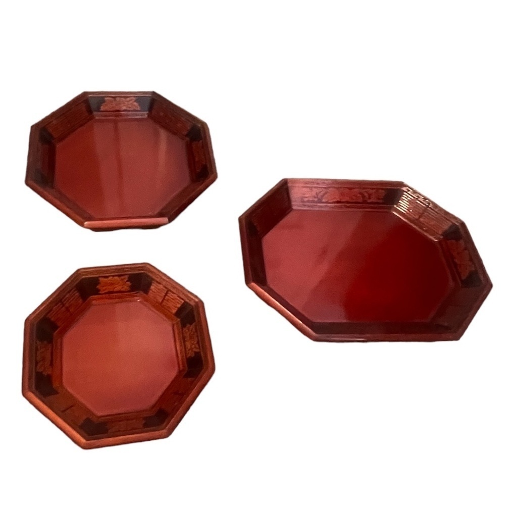 Set  Vintage Asian Red Hand‎ Carved Wooden Lacquerware Octagonal Decorative Tray